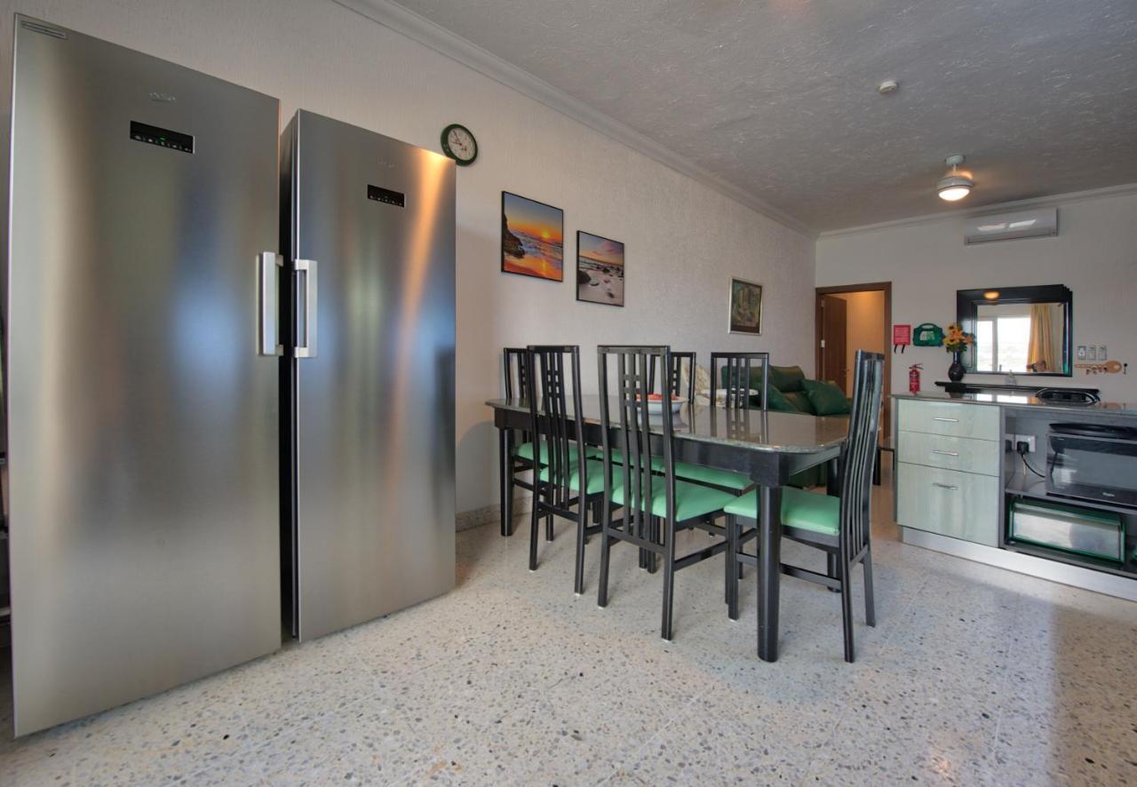 Beachfront With Seaviews Apartment No56 Award Winner Unbeatable Location For Closeness To The Sea Ideal For Guests Looking For Winter Spring And Autumn Breaks In Sunny Malta Also Ideal For Coastal Hikers Мелліха Екстер'єр фото